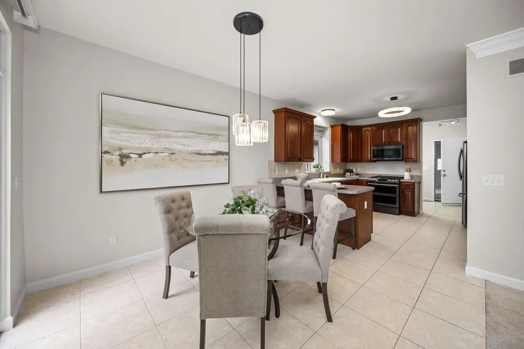 22273 Abington Drive Farmington Hills City MI 48335