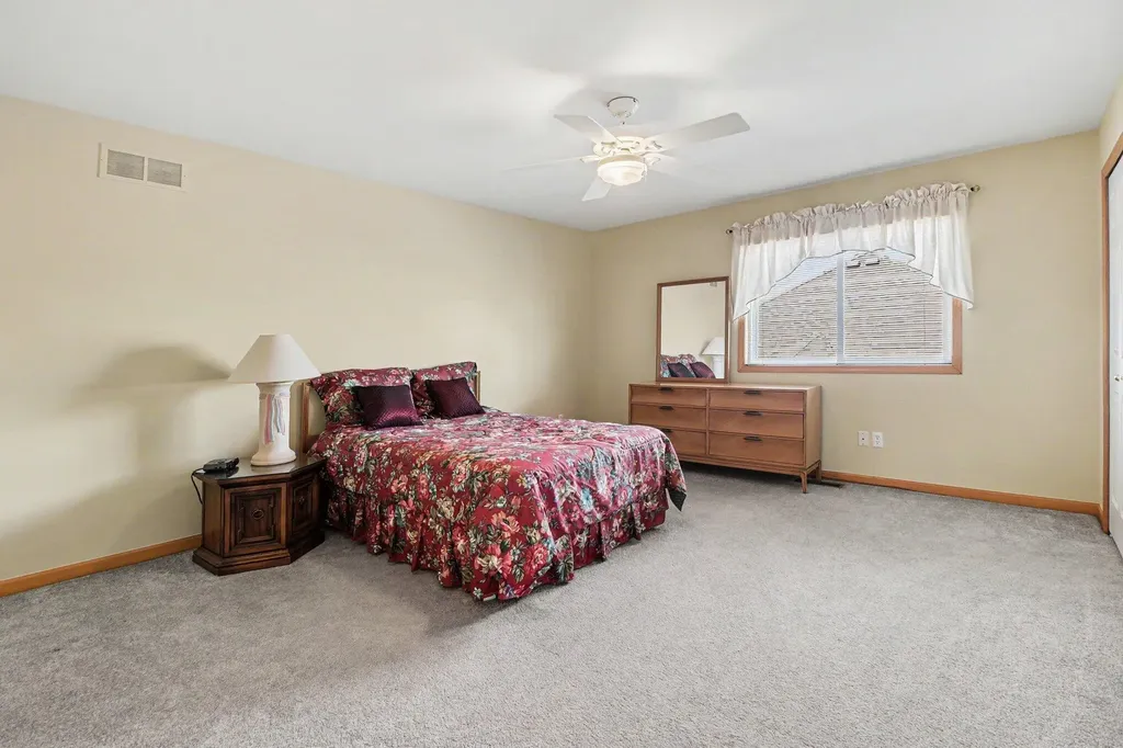 50777 Cambridge Drive Macomb Township MI 48044
