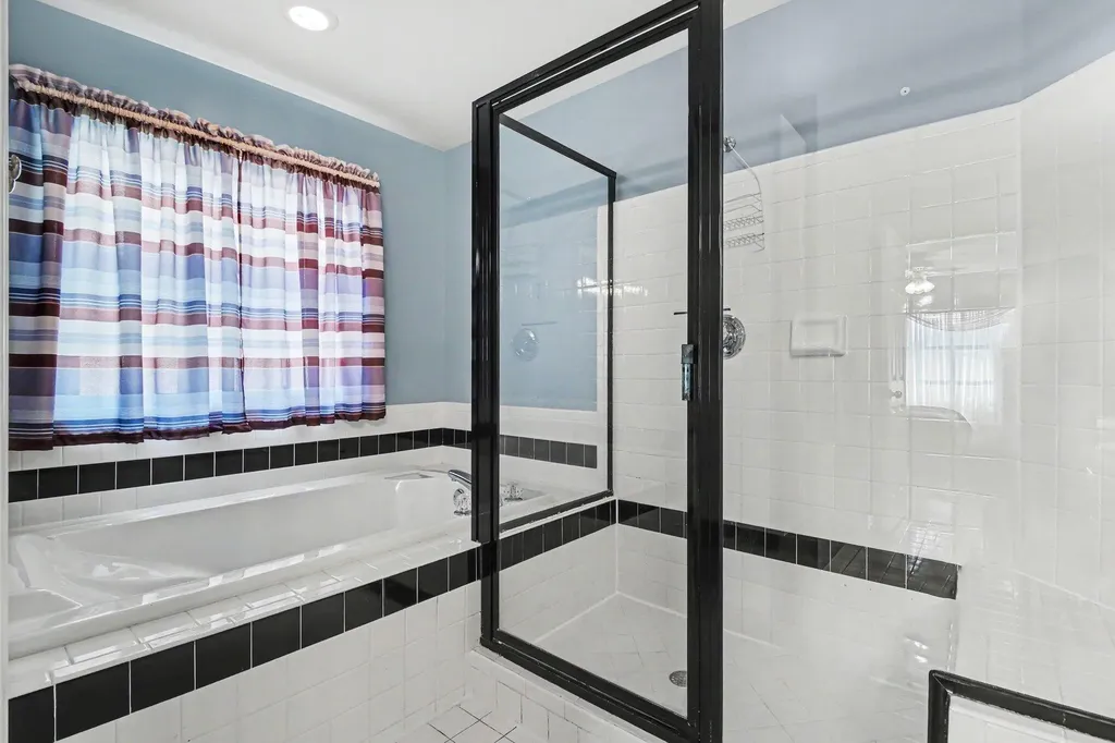 50777 Cambridge Drive Macomb Township MI 48044