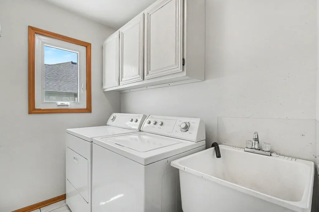 50777 Cambridge Drive Macomb Township MI 48044