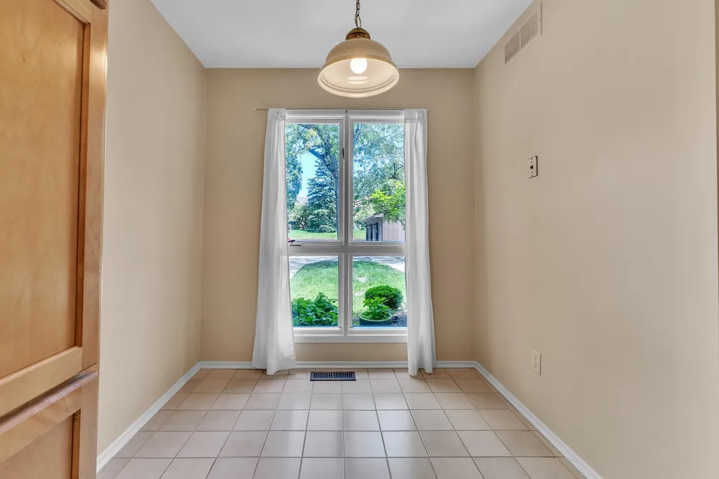 826 Earhart Road Ann Arbor City MI 48105