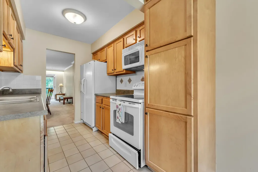 826 Earhart Road Ann Arbor City MI 48105