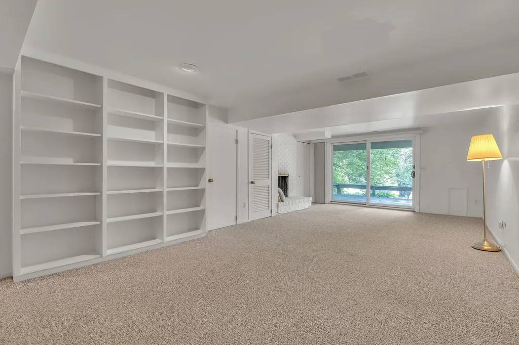 826 Earhart Road Ann Arbor City MI 48105