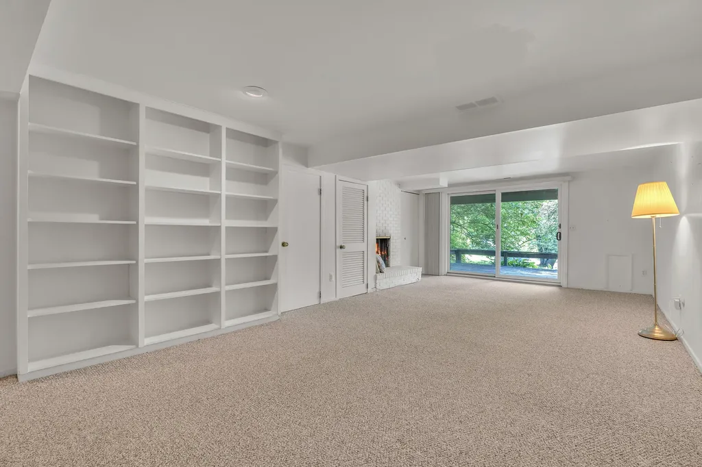 826 Earhart Road Ann Arbor City MI 48105