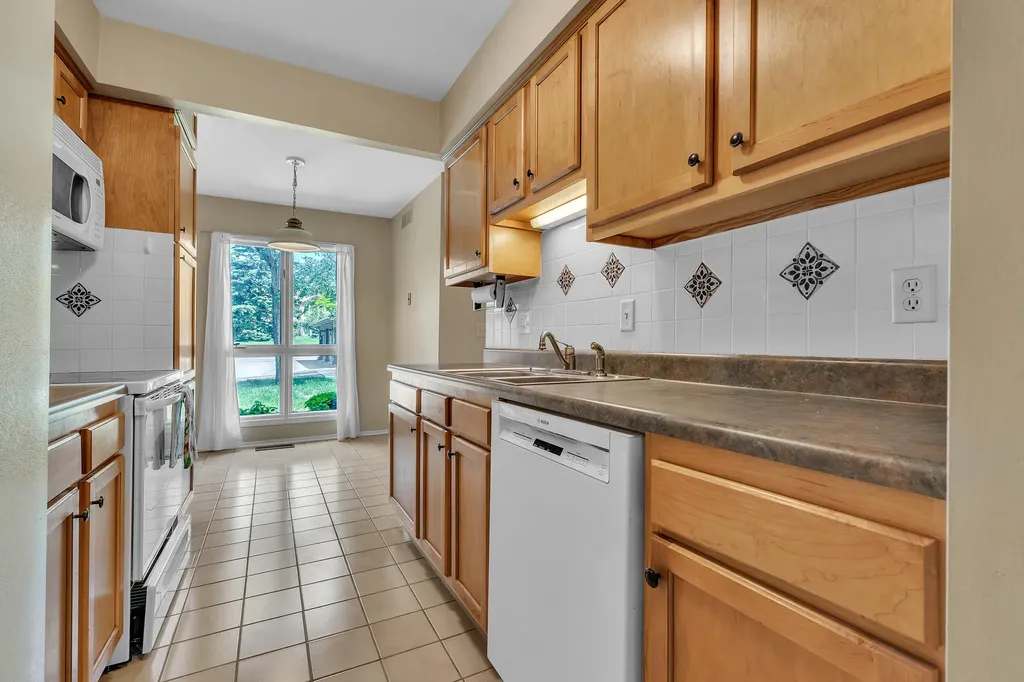 826 Earhart Road Ann Arbor City MI 48105