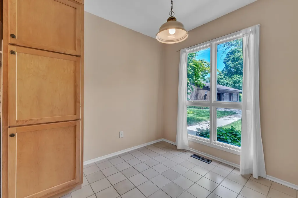 826 Earhart Road Ann Arbor City MI 48105
