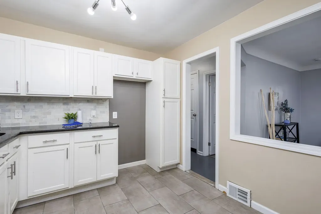 2108 E 4th Street Royal Oak City MI 48067