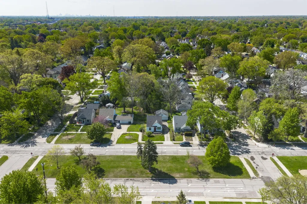 2108 E 4th Street Royal Oak City MI 48067