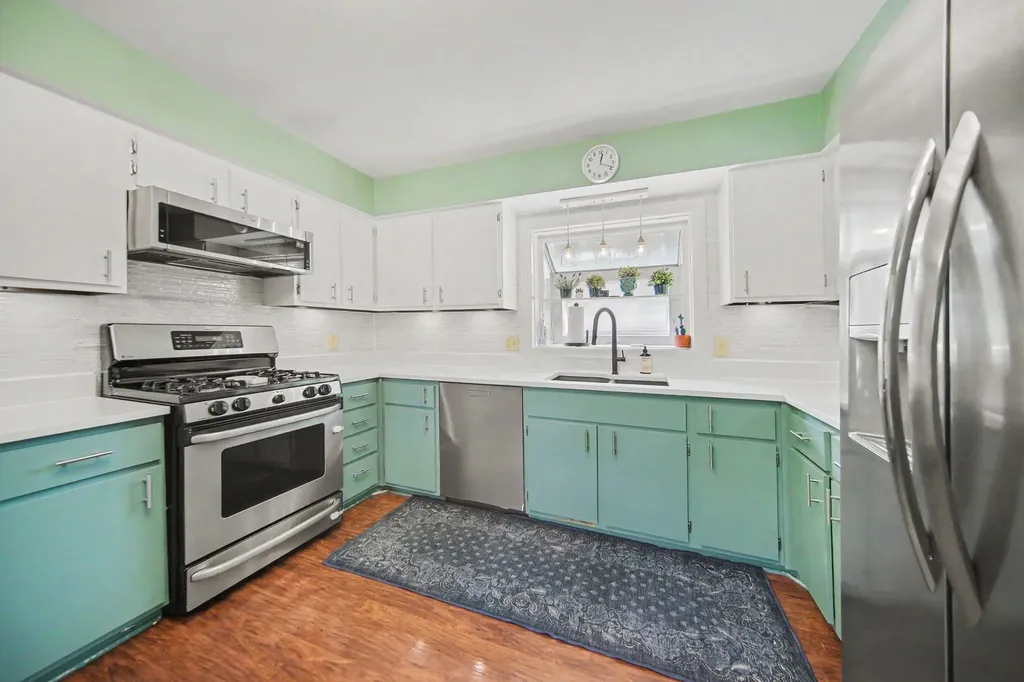 17 Sycamore Drive Chelsea City MI 48118