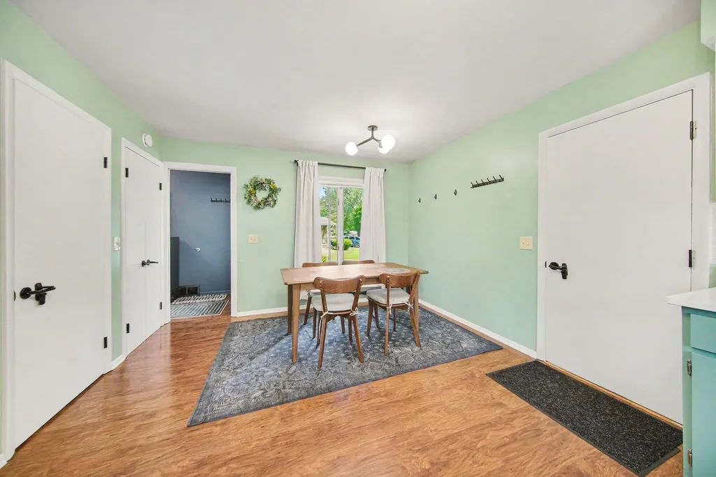 17 Sycamore Drive Chelsea City MI 48118