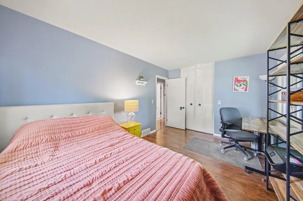 17 Sycamore Drive Chelsea City MI 48118