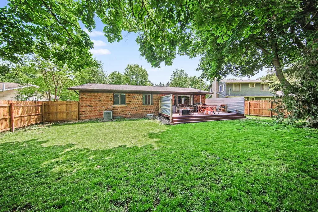 17 Sycamore Drive Chelsea City MI 48118