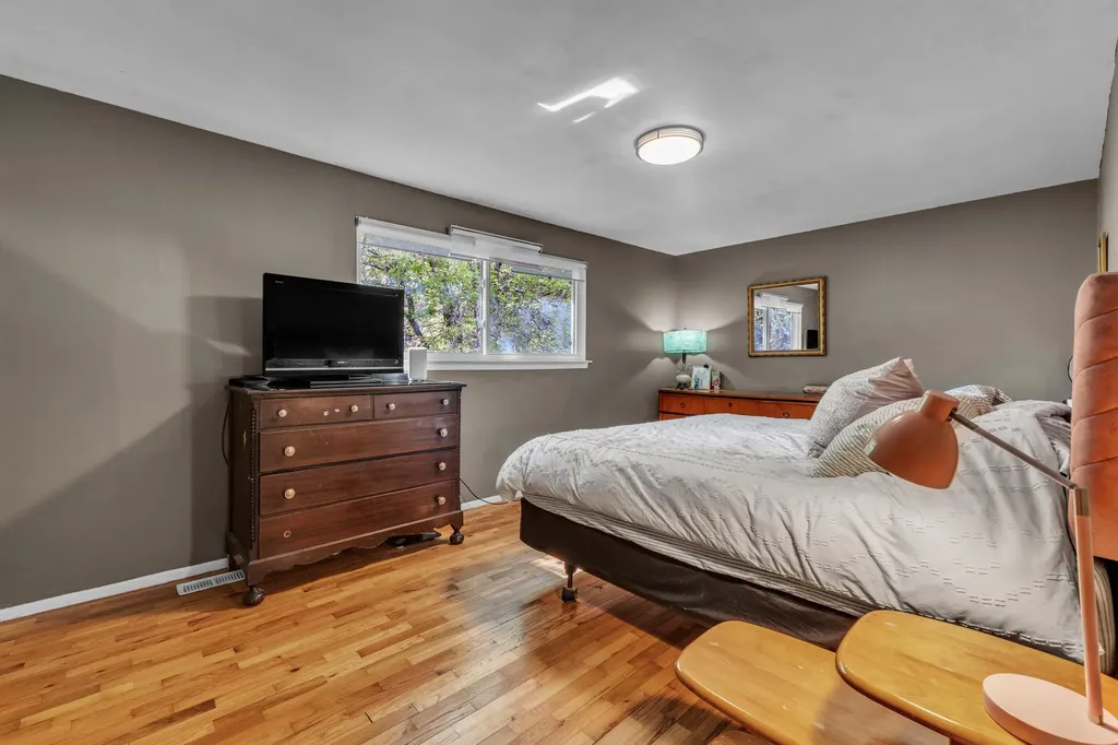 2350 Hilldale Drive Ann Arbor City MI 48105