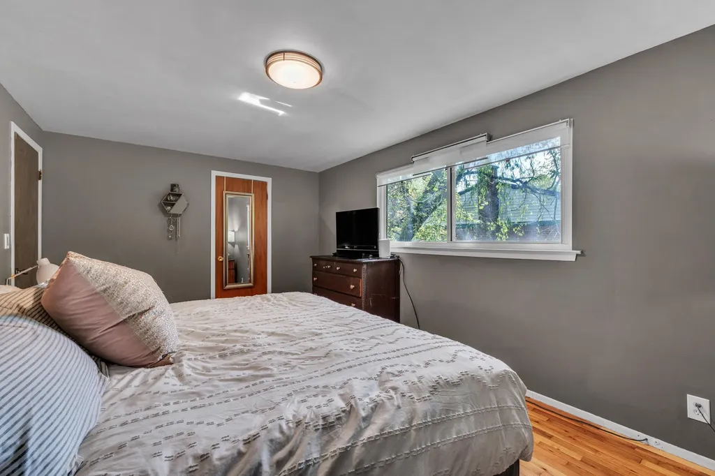 2350 Hilldale Drive Ann Arbor City MI 48105