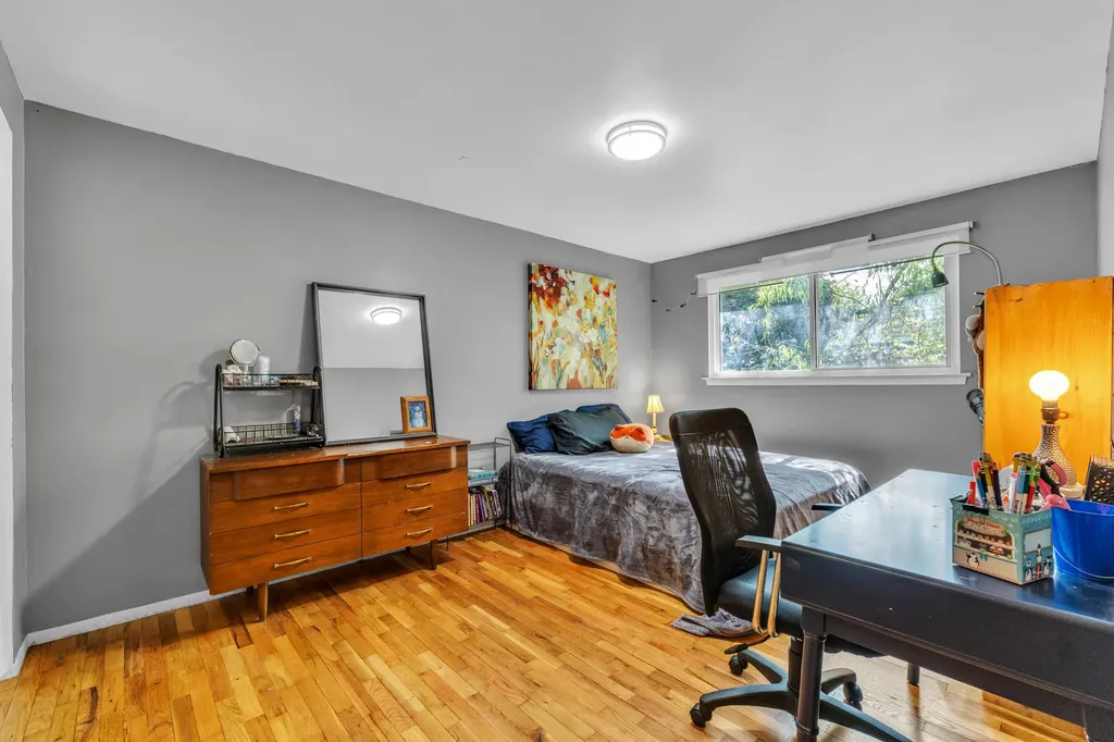 2350 Hilldale Drive Ann Arbor City MI 48105
