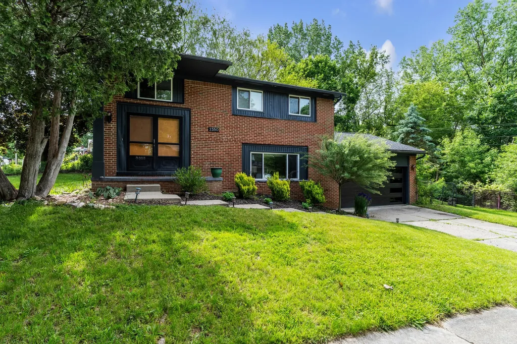 2350 Hilldale Drive Ann Arbor City MI 48105