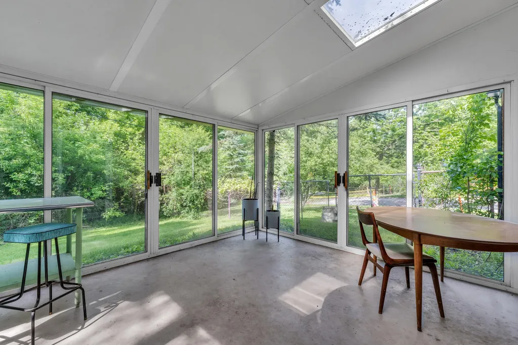 2350 Hilldale Drive Ann Arbor City MI 48105