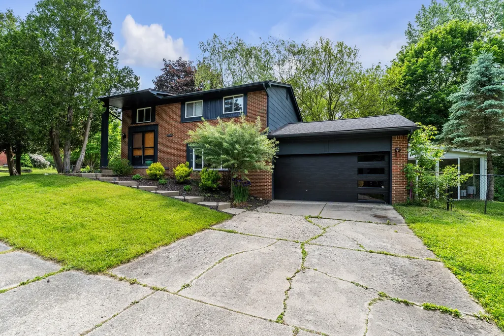 2350 Hilldale Drive Ann Arbor City MI 48105
