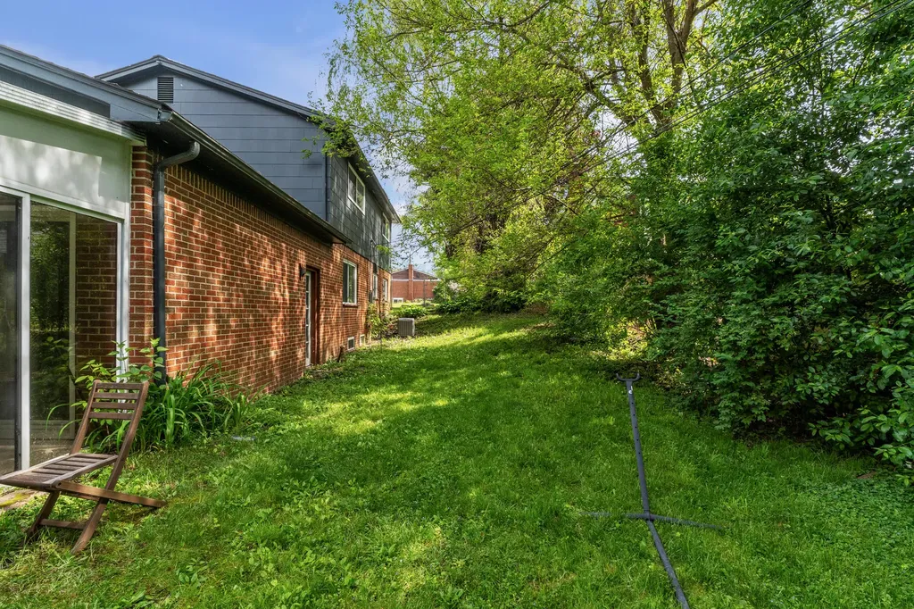 2350 Hilldale Drive Ann Arbor City MI 48105