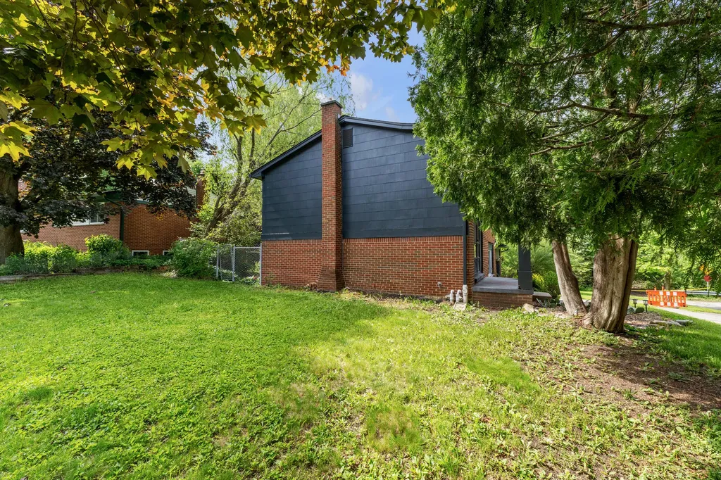 2350 Hilldale Drive Ann Arbor City MI 48105