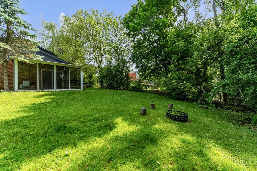 2350 Hilldale Drive Ann Arbor City MI 48105