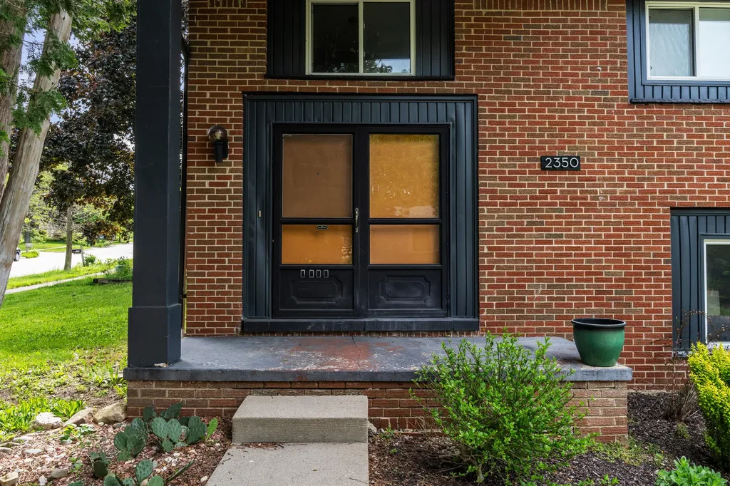 2350 Hilldale Drive Ann Arbor City MI 48105