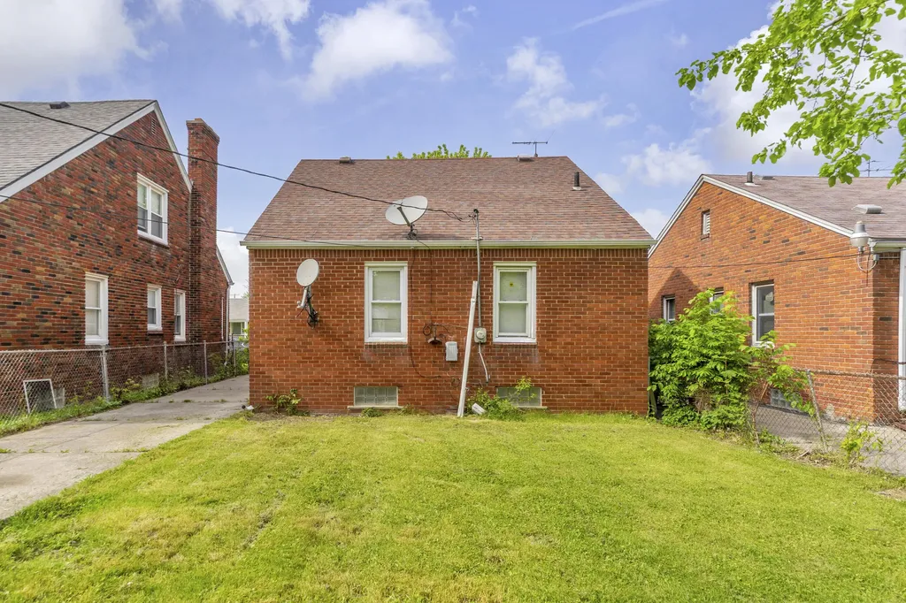 15414 Eastburn Street Detroit City MI 48205