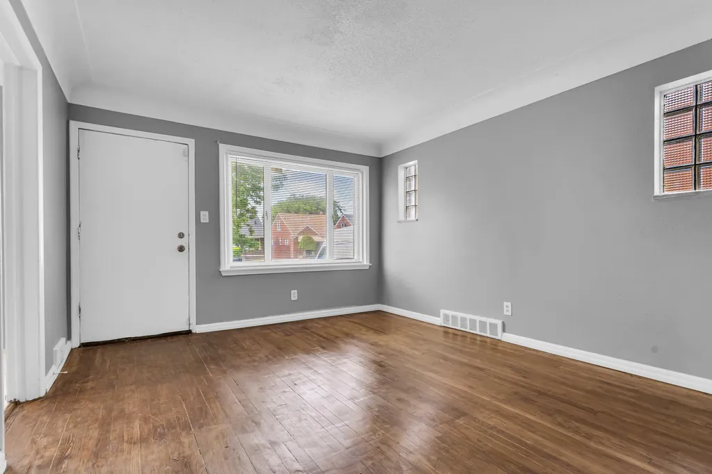 15414 Eastburn Street Detroit City MI 48205