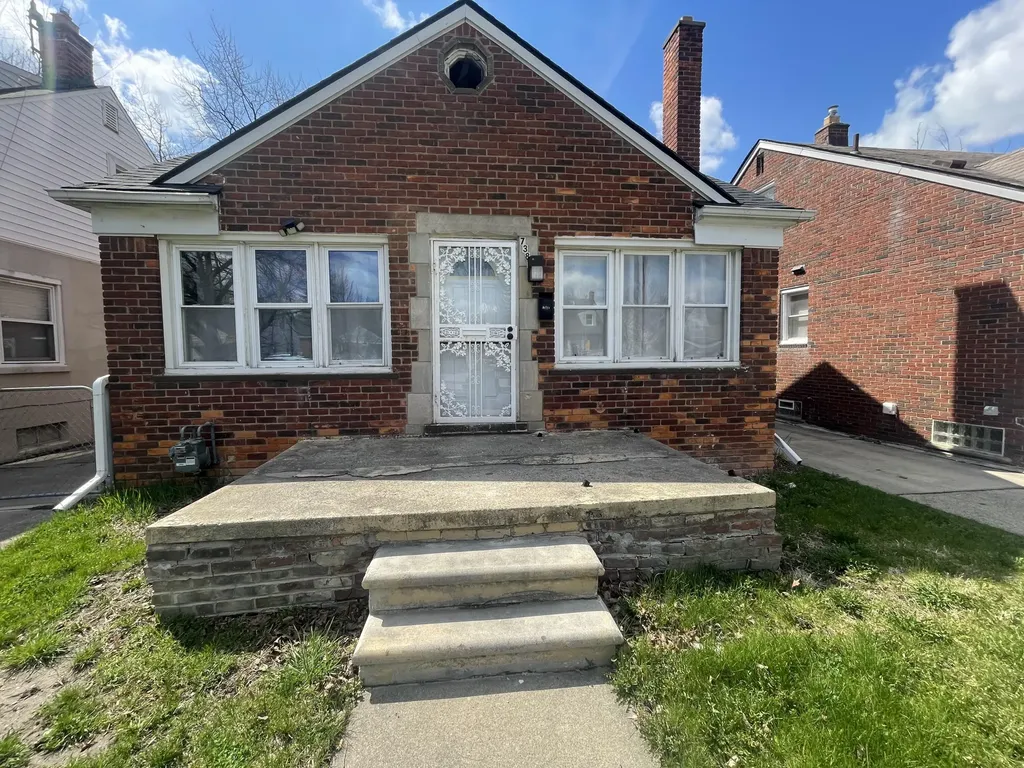 7387 Minock Street Detroit City MI 48228
