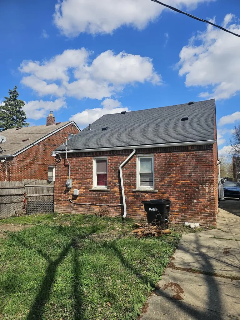 7387 Minock Street Detroit City MI 48228