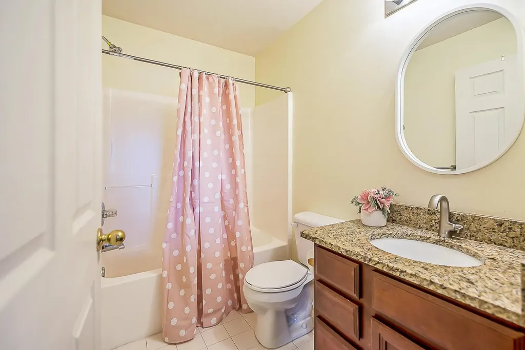 8876 Tamarack Lane Ypsilanti Charter Township MI 48197