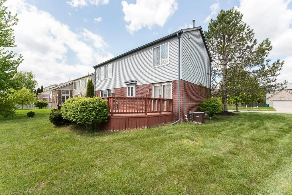 8876 Tamarack Lane Ypsilanti Charter Township MI 48197