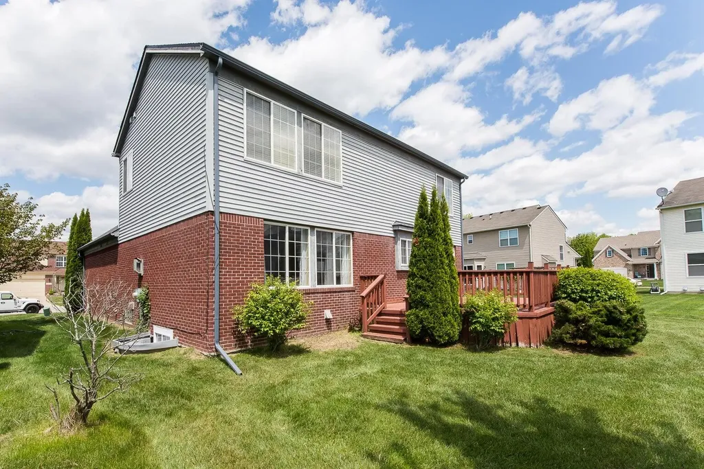8876 Tamarack Lane Ypsilanti Charter Township MI 48197