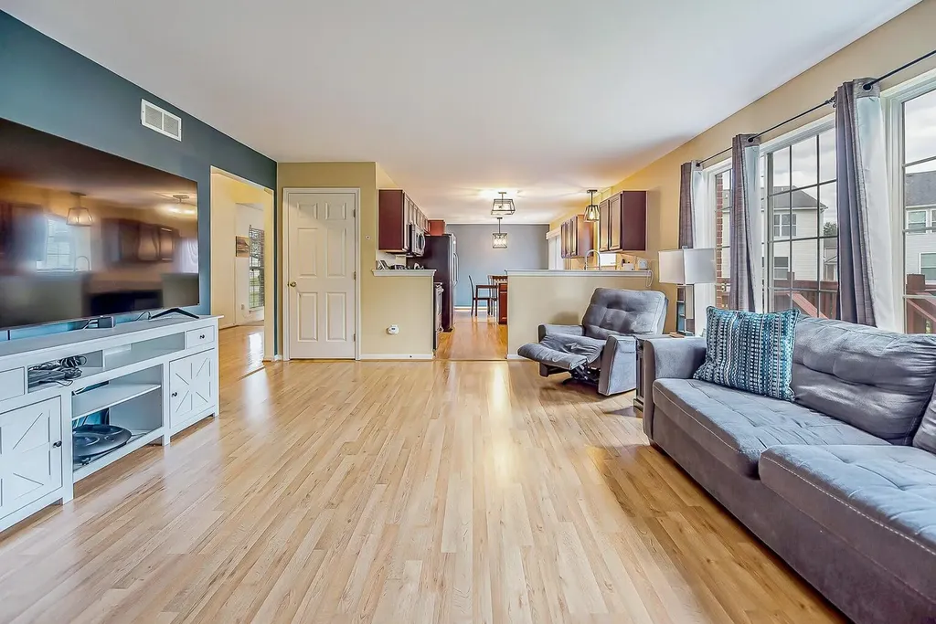 8876 Tamarack Lane Ypsilanti Charter Township MI 48197