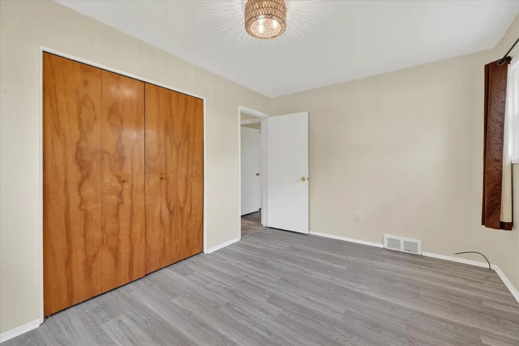 385 Hollywood Drive Saline City MI 48176