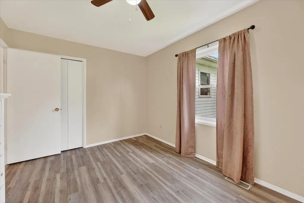 385 Hollywood Drive Saline City MI 48176