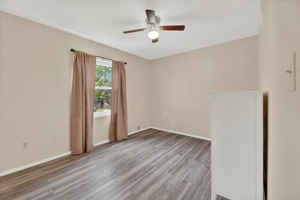 385 Hollywood Drive Saline City MI 48176