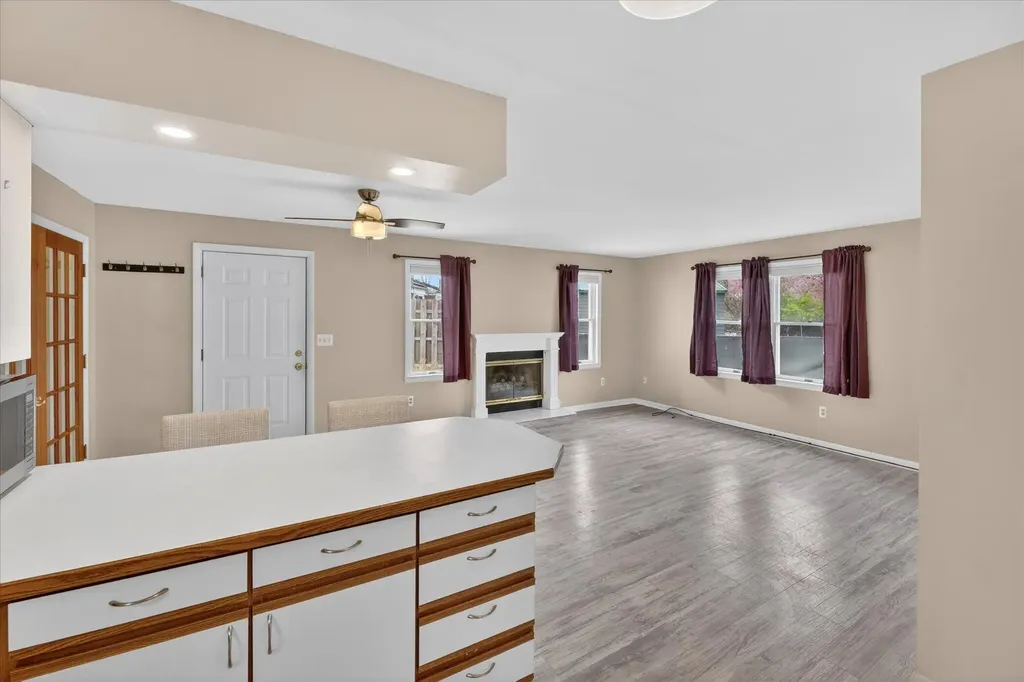 385 Hollywood Drive Saline City MI 48176