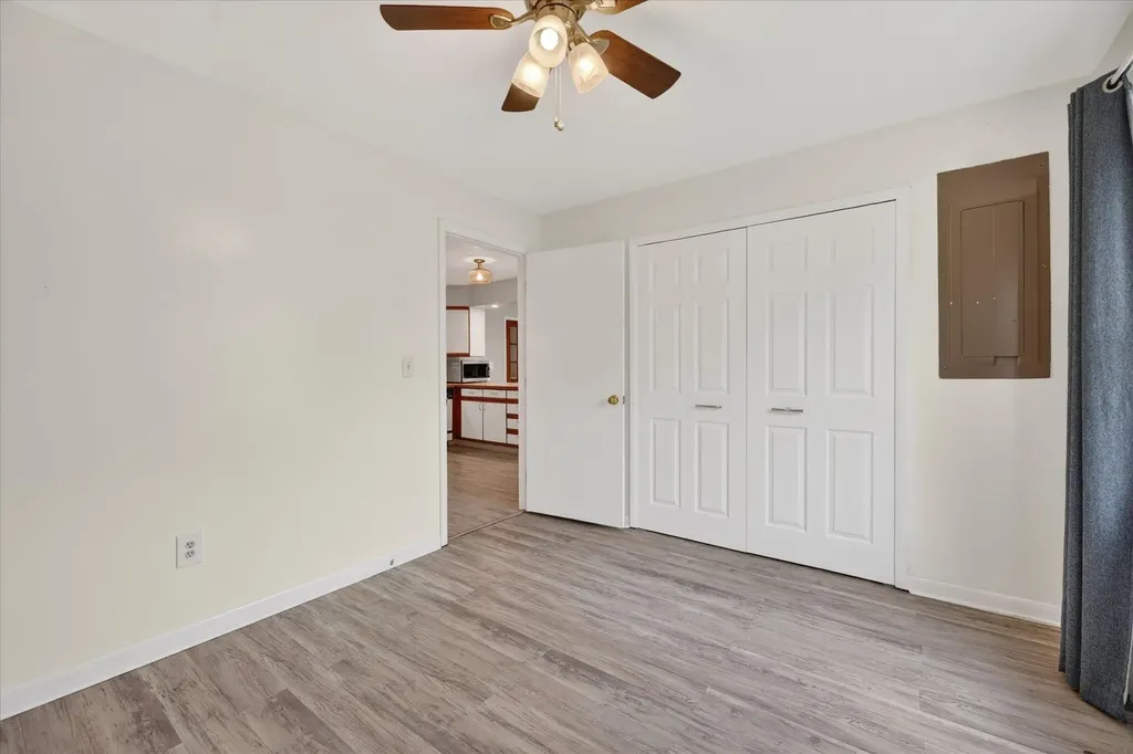 385 Hollywood Drive Saline City MI 48176