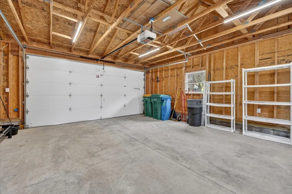 385 Hollywood Drive Saline City MI 48176