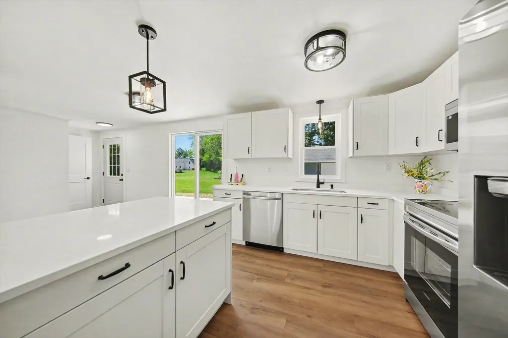 106 Orourke Court Columbia Township MI 49230