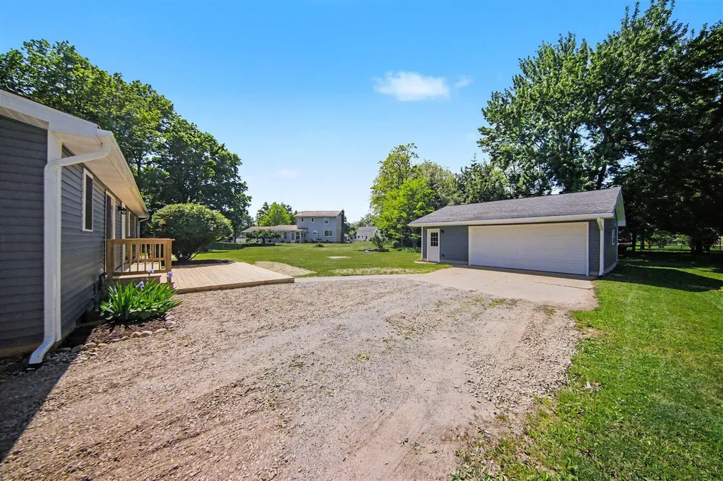106 Orourke Court Columbia Township MI 49230