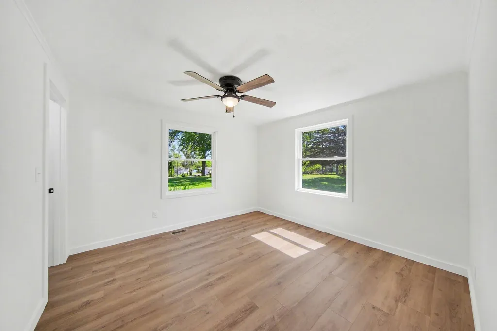 106 Orourke Court Columbia Township MI 49230