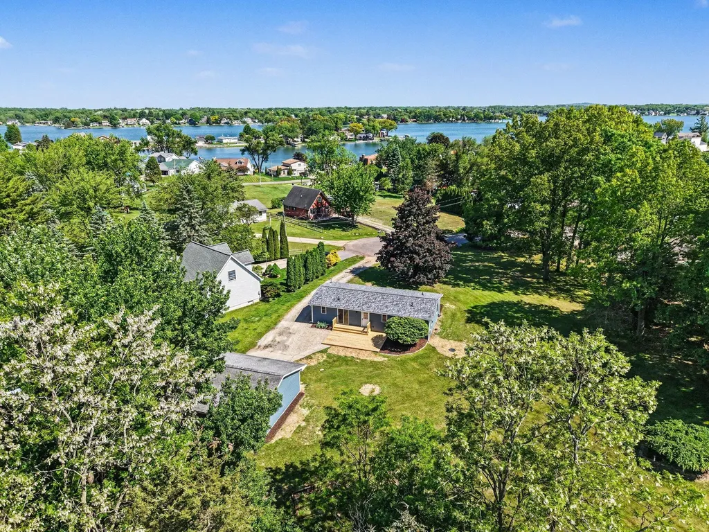 106 Orourke Court Columbia Township MI 49230