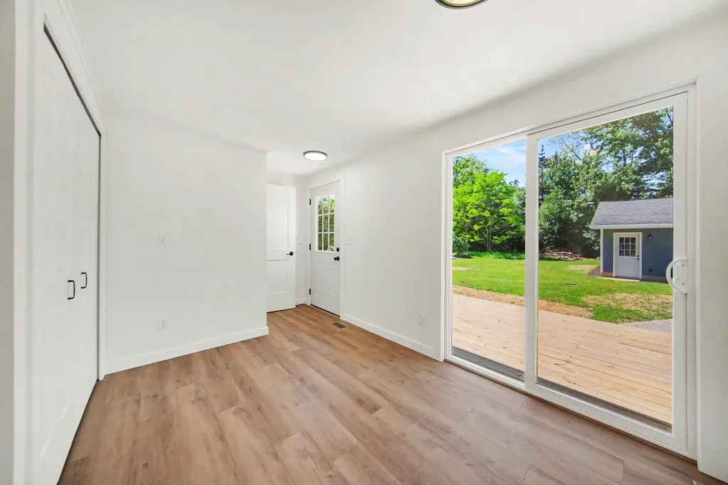 106 Orourke Court Columbia Township MI 49230