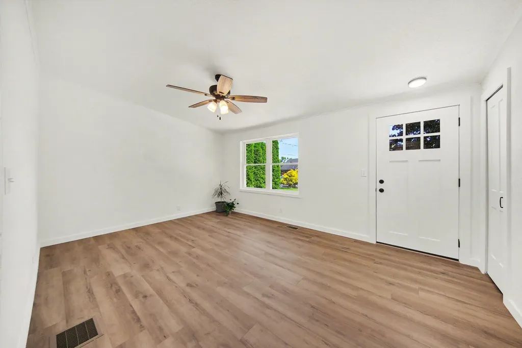 106 Orourke Court Columbia Township MI 49230