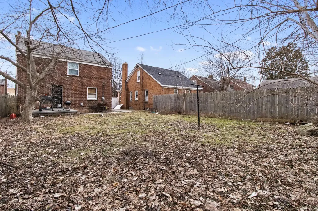 15276 Young Street Detroit City MI 48205