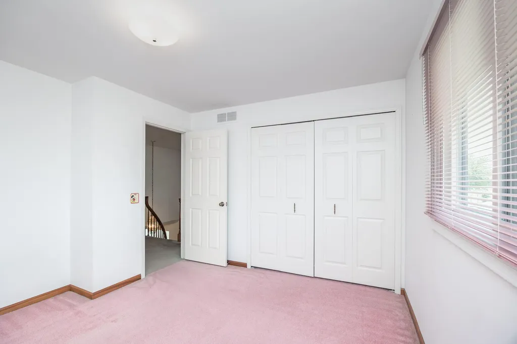 2377 Duke Drive Troy City MI 48085