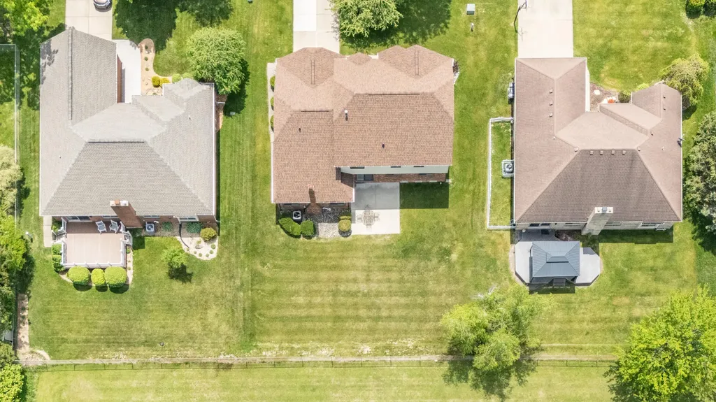 2377 Duke Drive Troy City MI 48085