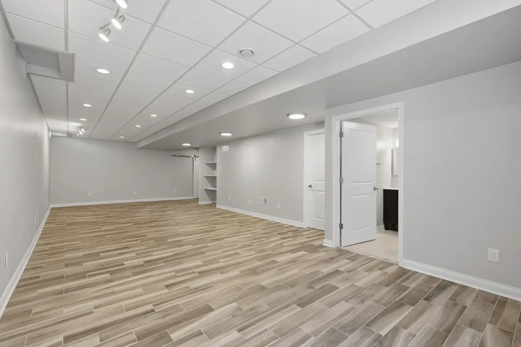 302 Dewey Street Royal Oak City MI 48067